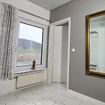Maerchenhain Am Mittelrhein - Top-lage Mit Rheinblick, Terrasse & Garten, 2 Schlafzimmer Und 2 Baeder