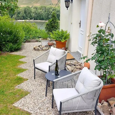 Maerchenhain Am Mittelrhein - Top-lage Mit Rheinblick, Terrasse & Garten, 2 Schlafzimmer Und 2 Baeder Apartamento Niederheimbach