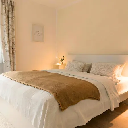 Maerchenhain Am Mittelrhein - Top-lage Mit Rheinblick, Terrasse & Garten, 2 Schlafzimmer Und 2 Baeder Apartamento