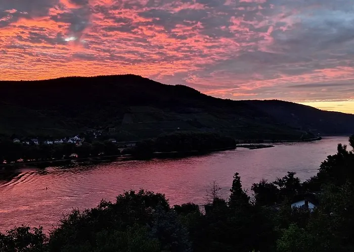Maerchenhain Am Mittelrhein - Rheinblick, Terrasse & Garten, 2 Schlafzimmer Und 2 Baeder Apartmán Niederheimbach