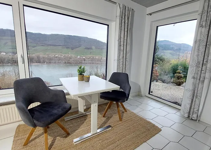 Märchenhain Am Mittelrhein - Rheinblick, Terrasse&garten, 2 Schlafzimmer Und 2 Bäder Niederheimbach