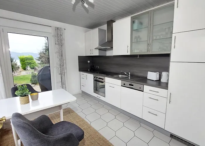 Märchenhain Am Mittelrhein - Rheinblick, Terrasse&garten, 2 Schlafzimmer Und 2 Bäder * Niederheimbach